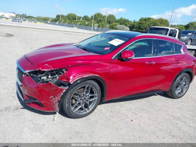 SJKCH5CP8JA052755 Infiniti Qx30 Premium