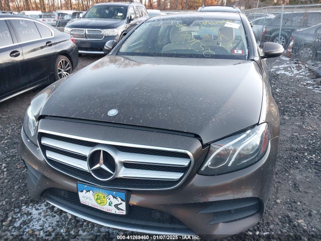 2017 Mercedes-benz E 300 4matic მანქანა იყიდება აუქციონზე, vin: WDDZF4KB9HA167688, აუქციონის ნომერი: 41269460