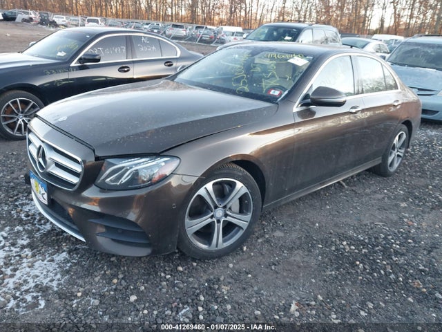 2017 Mercedes-benz E 300 4matic მანქანა იყიდება აუქციონზე, vin: WDDZF4KB9HA167688, აუქციონის ნომერი: 41269460