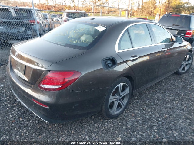 2017 Mercedes-benz E 300 4matic მანქანა იყიდება აუქციონზე, vin: WDDZF4KB9HA167688, აუქციონის ნომერი: 41269460