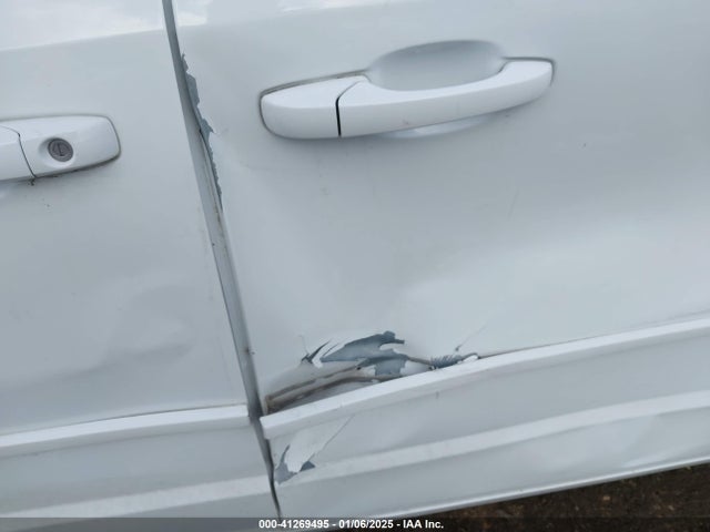 2C4RC1AG0FR676463 Chrysler Town & Country Lx