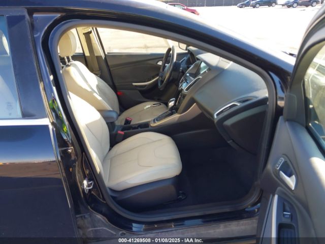 1FADP3N28JL293970 Ford Focus Titanium