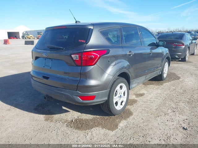 Ford ESCAPE S 2019 1FMCU0F71KUB57968 Image 4