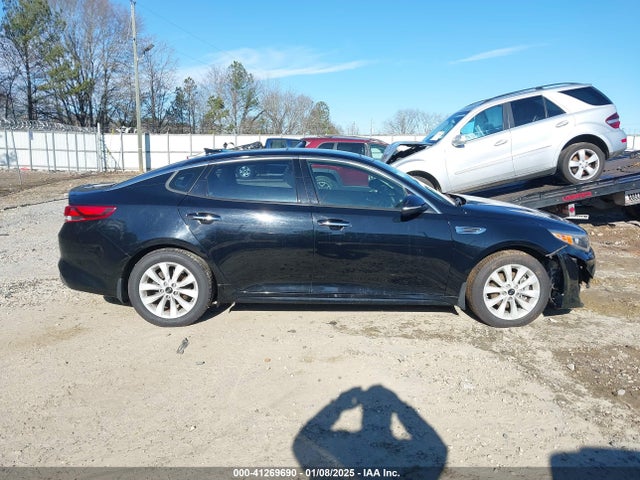 5XXGT4L33JG186703 KIA Optima S