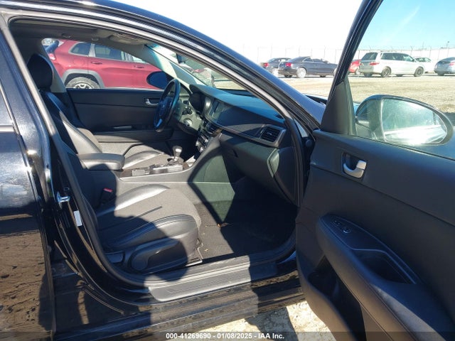 5XXGT4L33JG186703 KIA Optima S