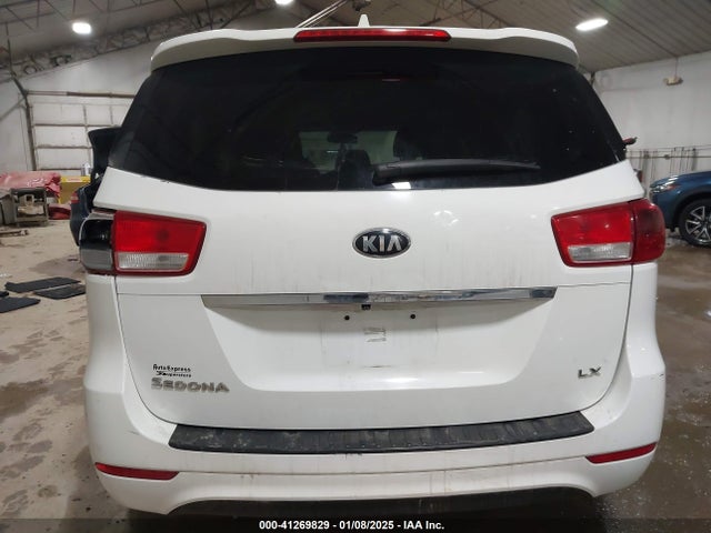 KIA SEDONA LX 2017 KNDMB5C18H6226664 Image 16