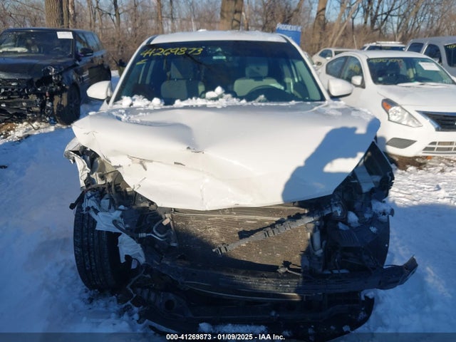 KM8J2CA40KU852986 Hyundai TUCSON SE