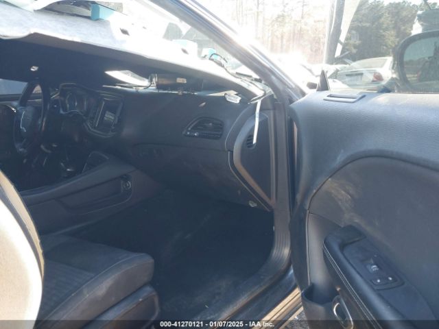 2C3CDZGG3KH718590 Dodge Challenger Sxt Awd