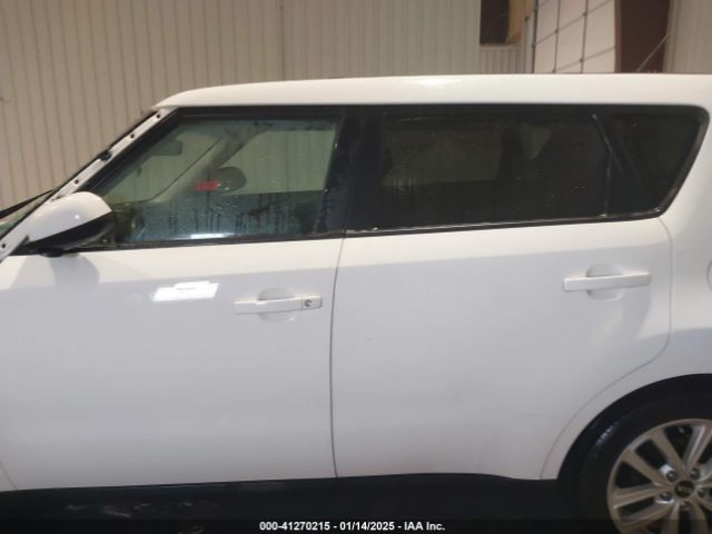 KNDJP3A56J7507845 KIA SOUL +