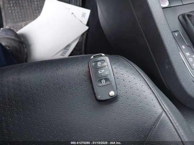 3VWD17AJ0FM303409 Volkswagen Jetta 1.8t Se