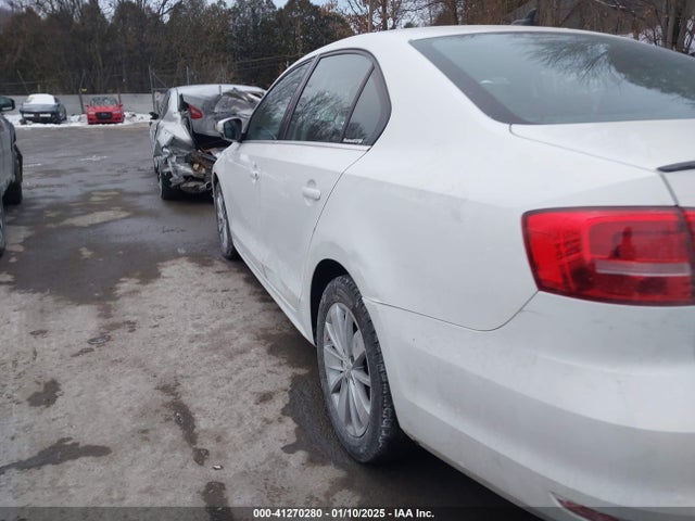 3VWD17AJ0FM303409 Volkswagen Jetta 1.8t Se