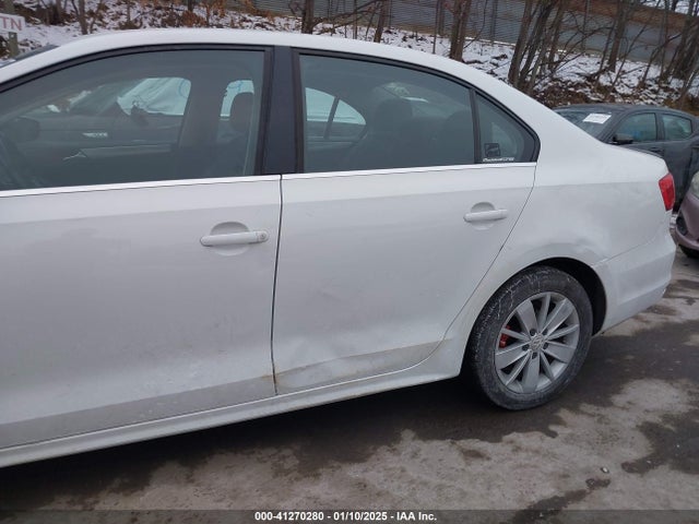3VWD17AJ0FM303409 Volkswagen Jetta 1.8t Se