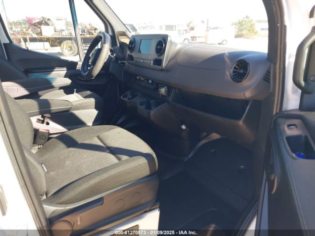 W1Y40CHY3NT118994 Mercedes-Benz Sprinter 2500 High Roof I4