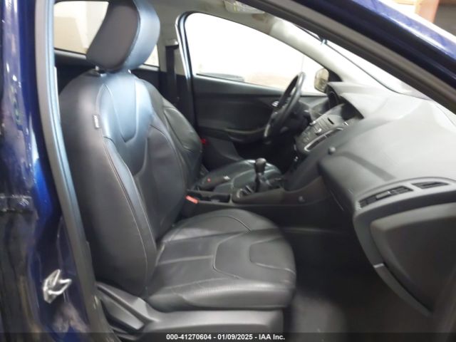 1FADP3F27GL275662 Ford FOCUS SE