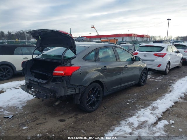 Ford FOCUS SE 2016 1FADP3F20GL223693 Image 4