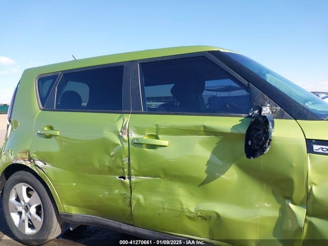 KNDJN2A2XH7887627 KIA Soul