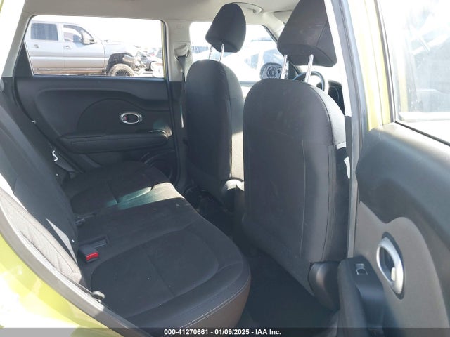 KNDJN2A2XH7887627 KIA Soul