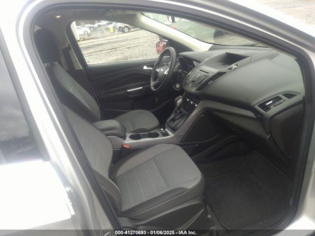 1FMCU0GX1EUE10256 Ford ESCAPE SE
