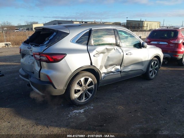 1FMCU9JA3PUA71771 Ford Escape Platinum