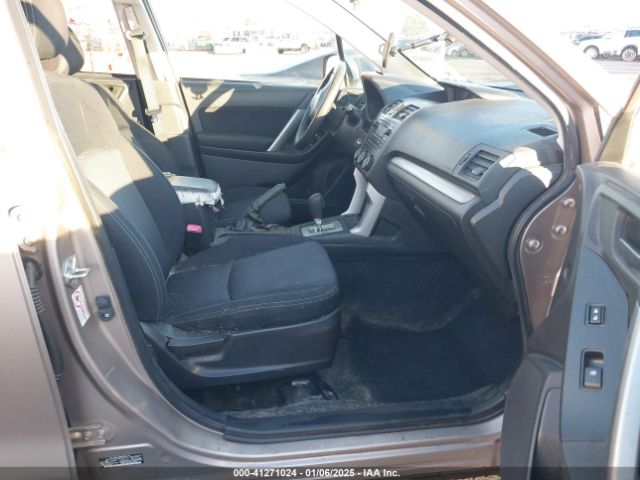 JF2SJADCXFH833011 Subaru Forester 2.5i Premium