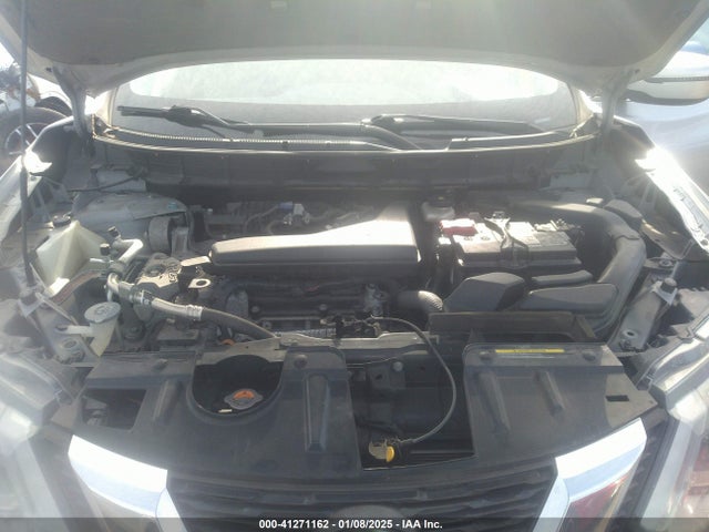 5N1AT2MVXKC704832 Nissan ROGUE SV