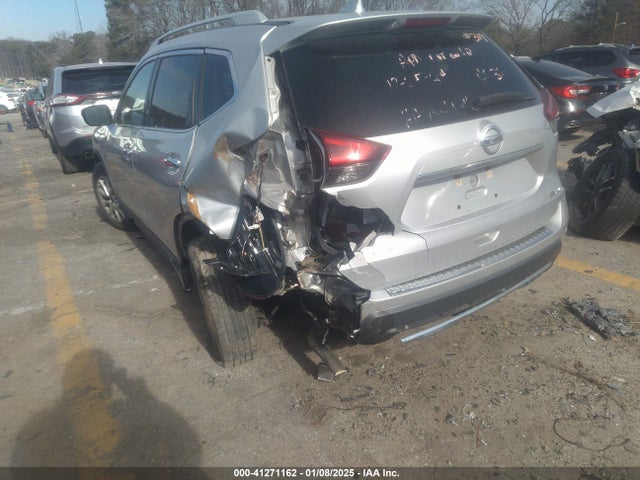 5N1AT2MVXKC704832 Nissan ROGUE SV