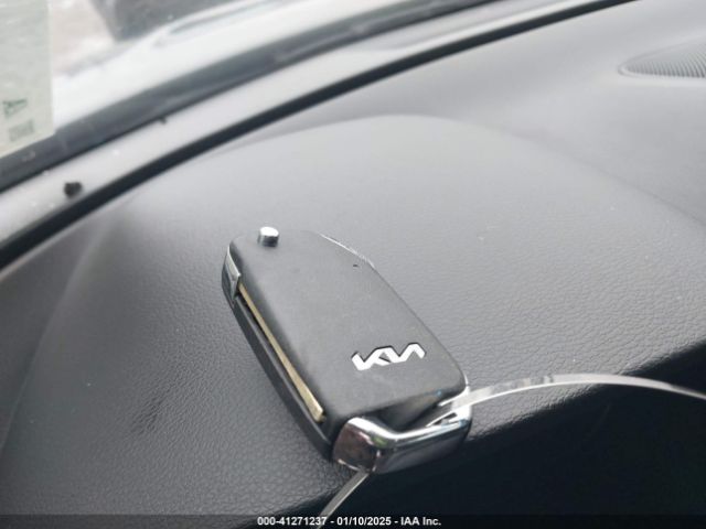 KNDJ63AU4M7138014 KIA Soul Gt-line