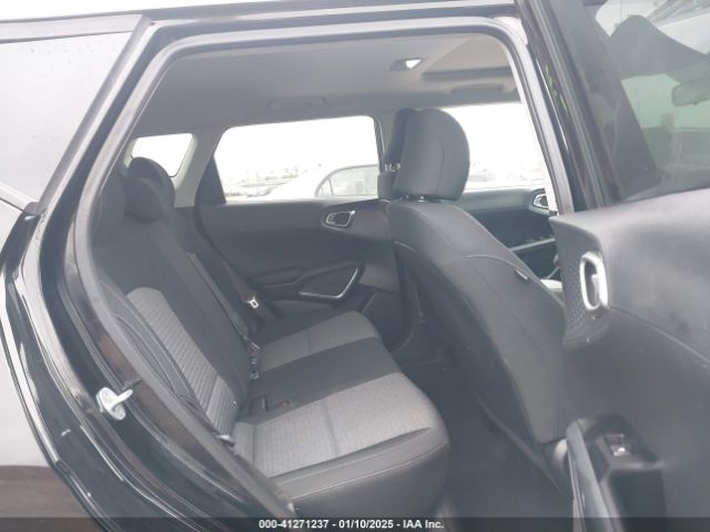 KNDJ63AU4M7138014 KIA Soul Gt-line