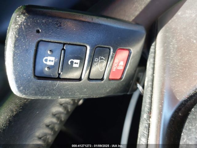 JTMNFREV4JD118964 Toyota RAV4 SE