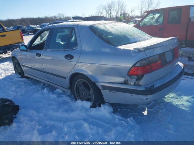 2000 SAAB 9-5 YS3EH45G9Y3059045 Photo 2