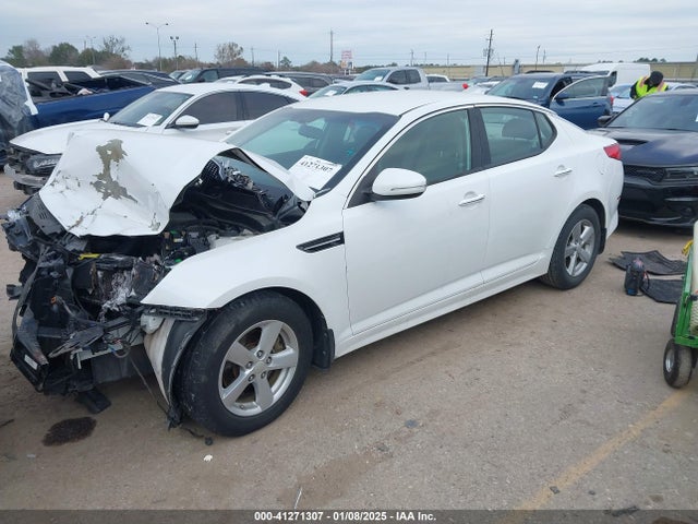 5XXGM4A79FG374586 KIA Optima Lx