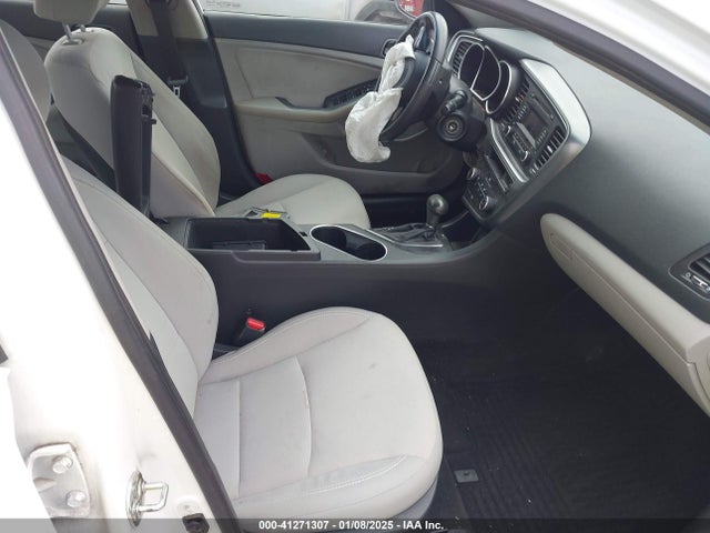 5XXGM4A79FG374586 KIA Optima Lx