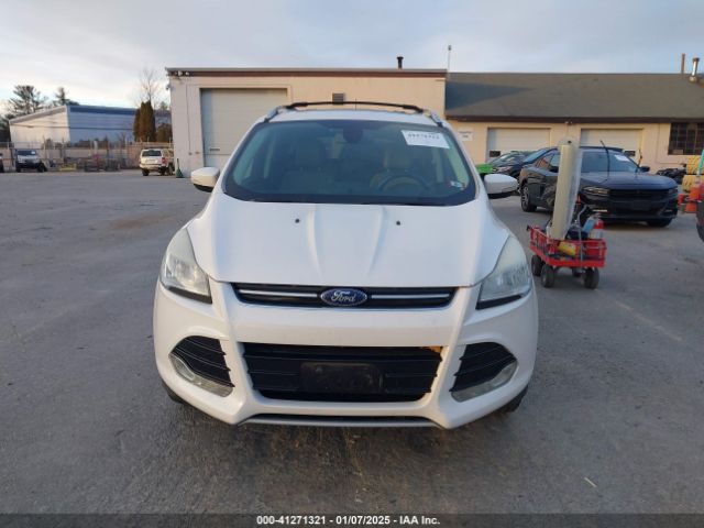 1FMCU9JX9EUA18834 Ford Escape Titanium