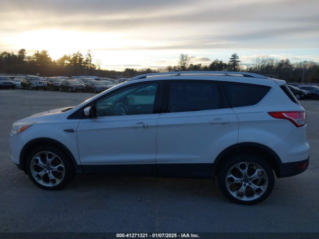 1FMCU9JX9EUA18834 Ford Escape Titanium