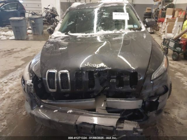 1C4PJMCB5GW205496 Jeep Cherokee Latitude