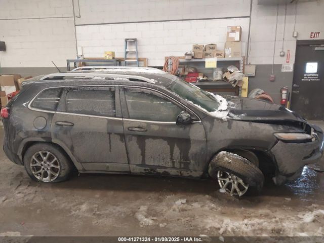 1C4PJMCB5GW205496 Jeep Cherokee Latitude