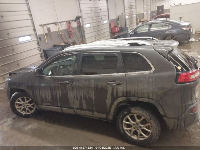 1C4PJMCB5GW205496 Jeep Cherokee Latitude