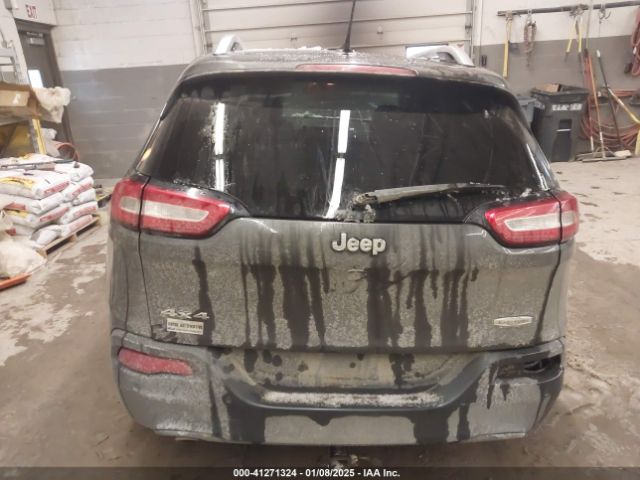1C4PJMCB5GW205496 Jeep Cherokee Latitude