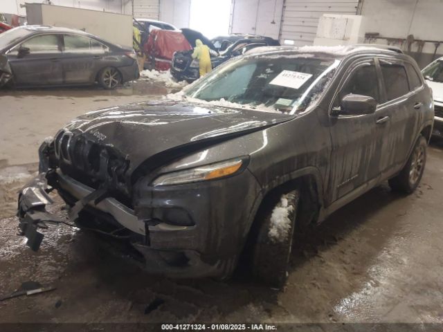 1C4PJMCB5GW205496 Jeep Cherokee Latitude