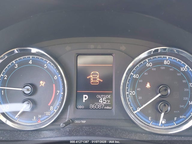 5YFBURHE9HP603354 Toyota COROLLA LE