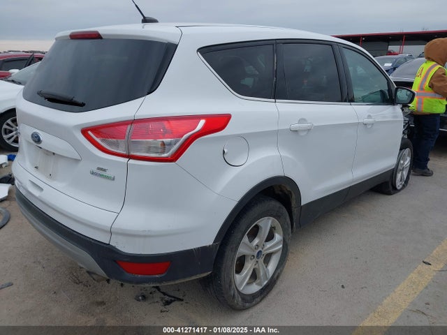 1FMCU0G96GUC45910 Ford ESCAPE SE