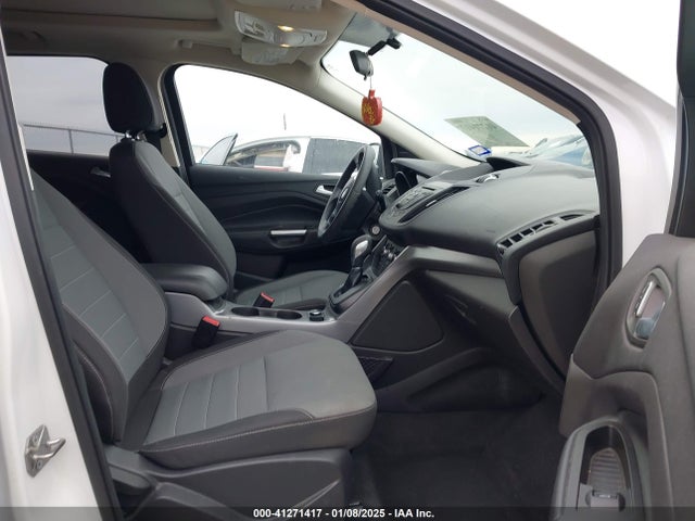 1FMCU0G96GUC45910 Ford ESCAPE SE