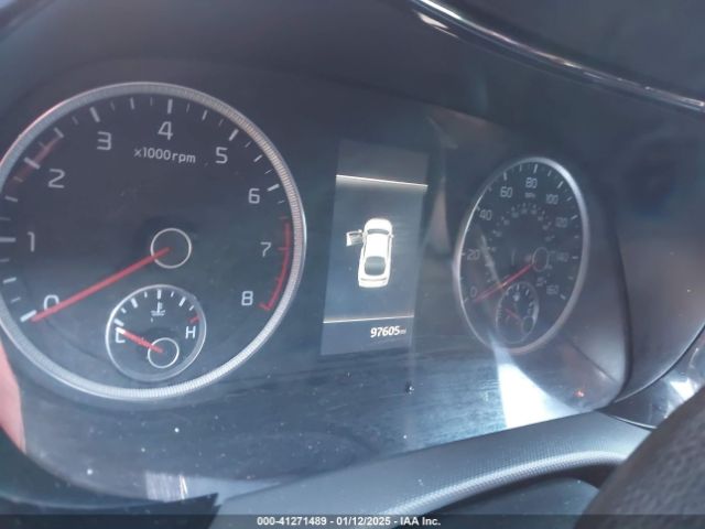 5XXG14J21NG103825 KIA K5 LXS