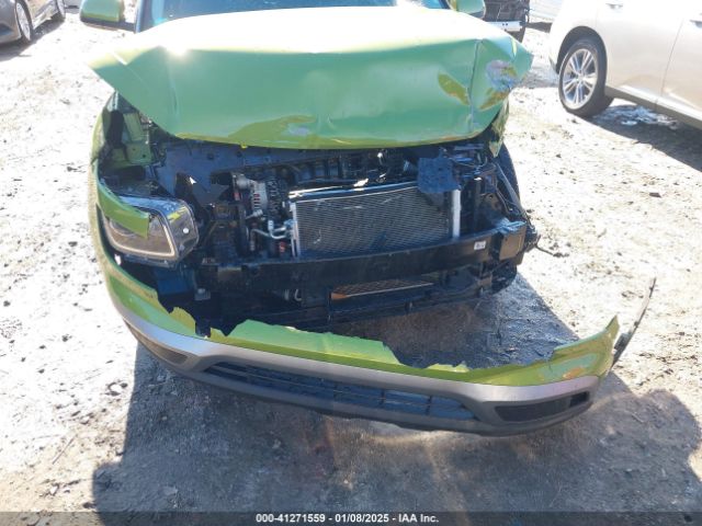 KMHRC8A37RU338485 Hyundai Venue Sel