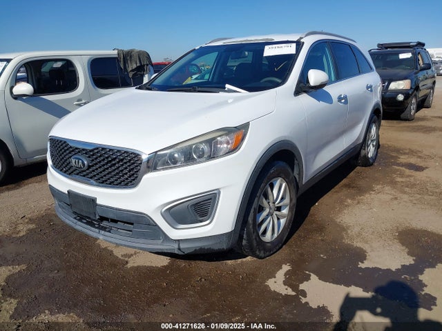 KIA Sorento 2017 5XYPG4A58HG224795 Image 2