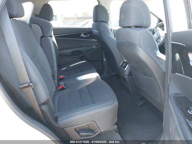 KIA Sorento 2017 5XYPG4A58HG224795 Image 8
