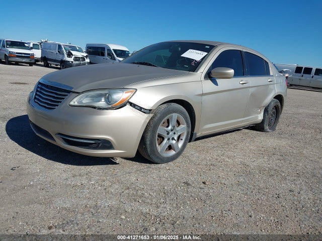 1C3CCBAG9EN171095 Chrysler 200 LX