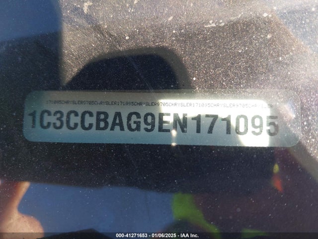 1C3CCBAG9EN171095 Chrysler 200 LX