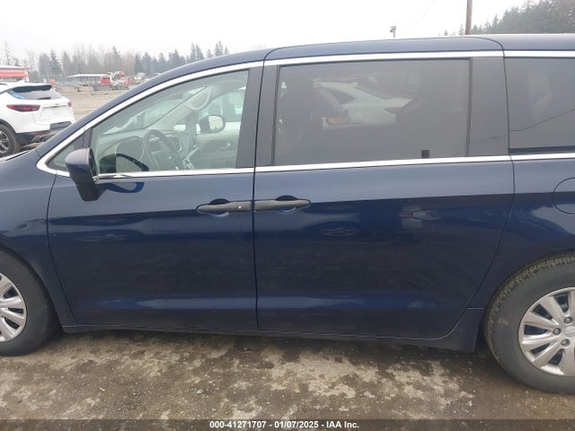 2C4RC1AG2LR209539 Chrysler Voyager L