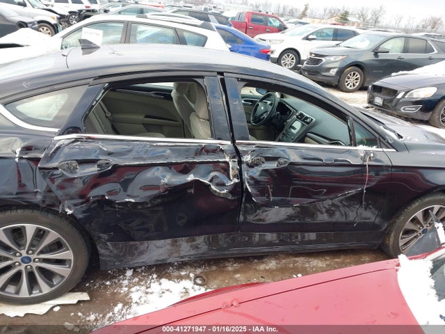 Ford FUSION SE 2019 3FA6P0T98KR264205 Image 13